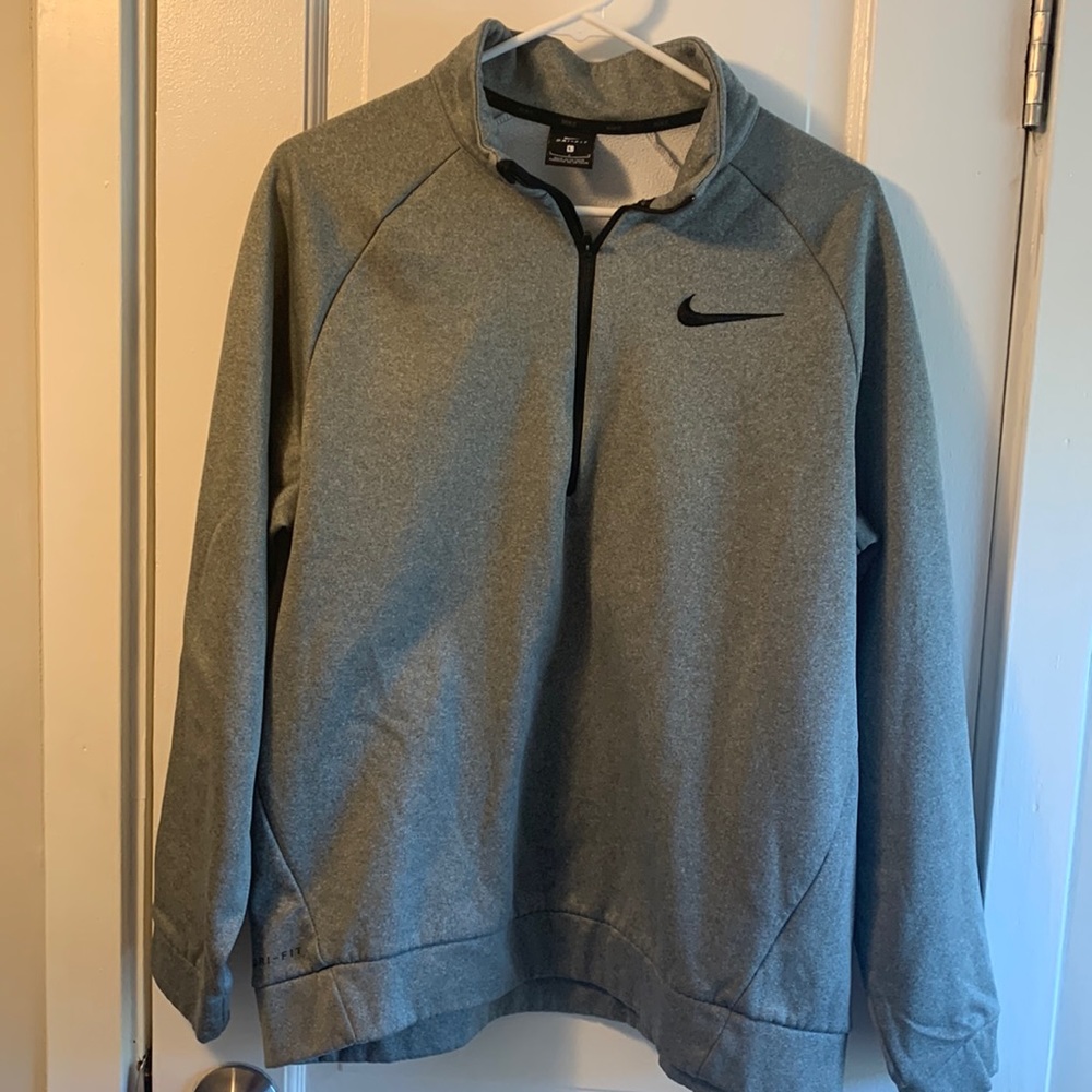 Nike Men’s Quarter Zip - Size L